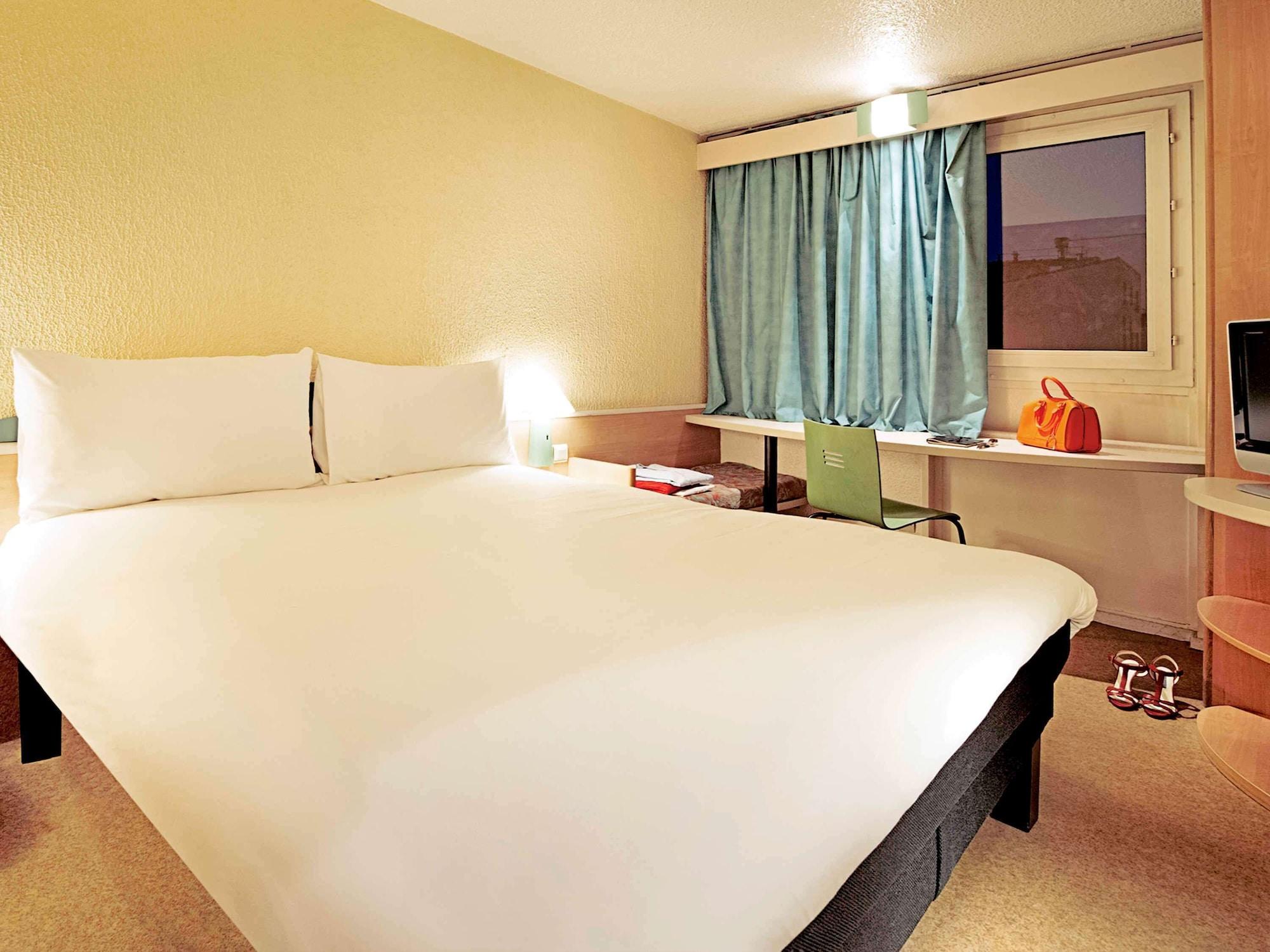 Hotel Ibis Setubal Exterior photo