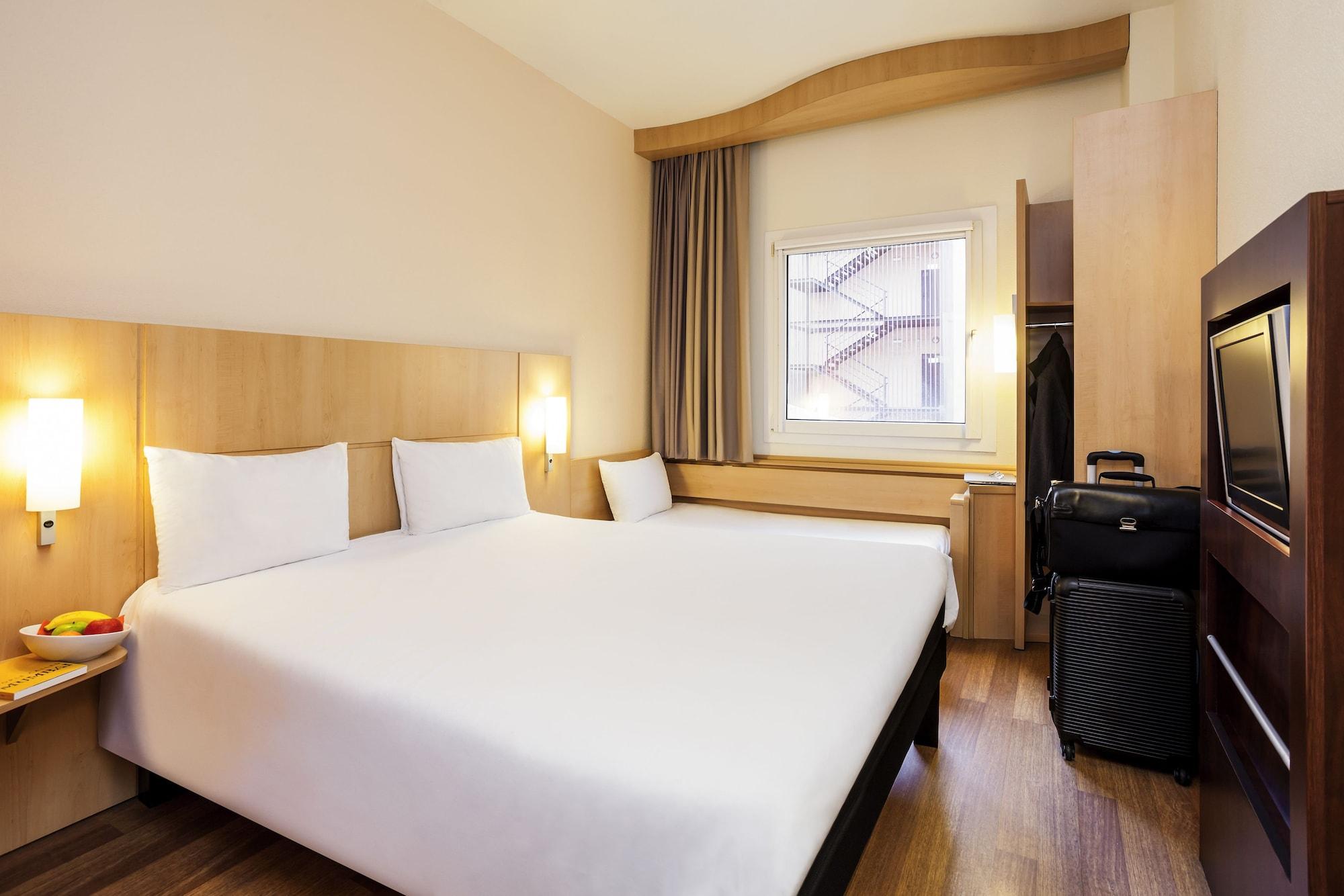 Hotel Ibis Setubal Exterior photo
